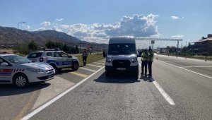 Elazığ'da polis ve jandarma ekiplerinden bayram denetimi