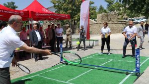 Elazığ'da 115 tenisçinin katılımıyla ilk ulusal tenis turnuvasının startı verildi