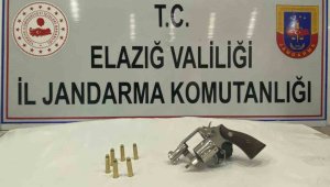 Elazığ'da ruhsatsız tabanca ele geçirildi