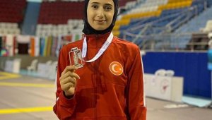 Gülse'den gümüş madalya