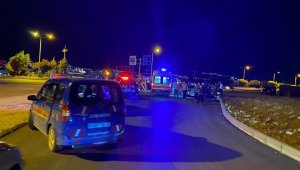 İki otomobil kafa kafaya çarpıştı: 1'i bebek 5 yaralı