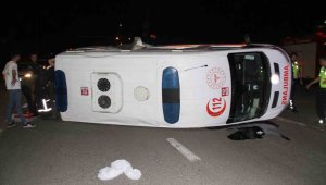 Elazığ'da ambulans ile pikap çarpıştı: 5 yaralı