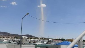 Elazığ'da çıkan hortum korkuttu