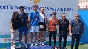 Elazığlı sporcu uzun atlamada Türkiye üçüncüsü oldu