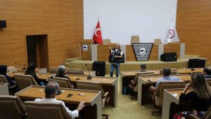 Elazığ'da personele "En İyi Narkotik Polisi Anne" projesi anlatıldı
