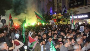 Elazığ'da binlerce kişi Filistin için bir araya geldi