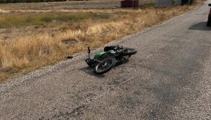 Otomobil ile çarpışan motosikletin sürücüsü hayatını kaybetti