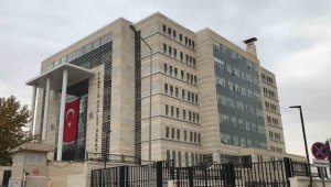 Akaryakıt istasyonundan hırsızlık yapan 2 şüpheli yakalandı