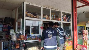 Elazığ'da okul önlerindeki denetimler sürüyor