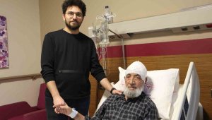 Baş ağrısı şikayetiyle gitti, beyninde 8 santimlik kitle çıktı