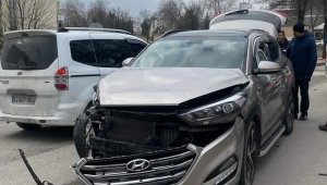 Elazığ'da cip ile pikap çarpıştı: 1 yaralı
