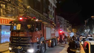 Tunceli'de bina boşluğunda yangın: Mahsur kalan evcil hayvanları itfaiye kurtardı