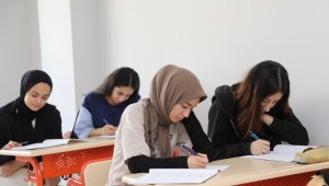 Elazığ Belediyesi, "O sene, bu sene" sloganı ile Elazığspor temalı YKS deneme sınavı gerçekleştirdi