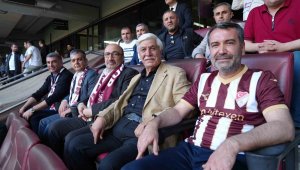 Başkan Şerifoğulları: "Rahat olun eli boş dönmüyoruz"