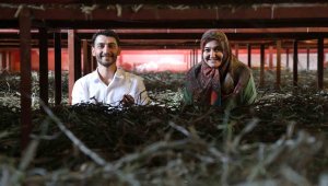 Babaannesinden esinlendi, Elazığ tarihinin en büyük ipek böcekçiliği çiftliğini kurdu