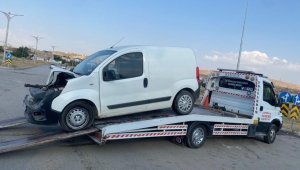 Elazığ'da trafik kazası: 2 yaralı