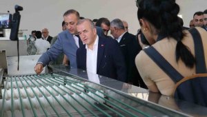 Elazığ'da kayısı işleme, paketleme ve analiz tesisi açıldı