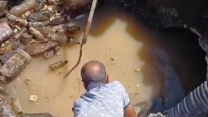 Temizleme çalışması 4 gün sürdü: Tıkanan sulama kanalından hayvan leşleri çıktı, ekipler hayrete düştü