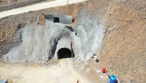 Elazığ Tarhana Regülatörü ve İletim Tüneli yapımına ilk kazma vuruldu