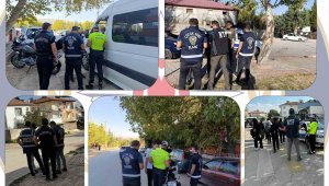 Elazığ'da polis ekipleri okul önü denetimlerine devam ediyor