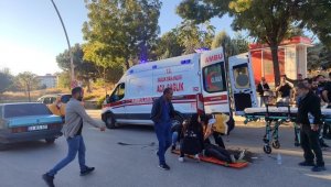 Elazığ'da ticari taksi ile motosiklet çarpıştı: 1 yaralı