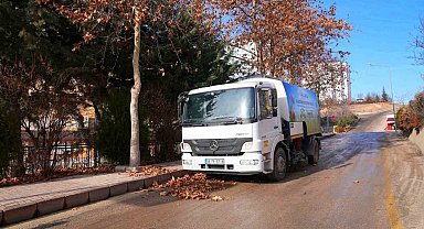 Elazığ Belediyesi ekipleri, kentin dört bir yanında yoğun mesaisini sürdürüyor