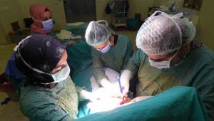 Prof. Dr. Balcı: "Bazı hastalarda komplikasyonun gelişmesinde sigara ve alkol önemli bir risk faktörüdür"