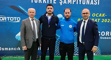 Elazığlı sporcu, badmintonda Türkiye üçüncüsü oldu