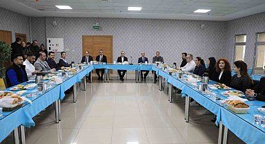 Vali Hatipoğlu, basın mensuplarıyla bir araya geldi