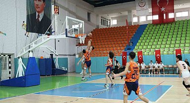 Elazığ'da basketbol bölge şampiyonası tamamlandı