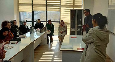 Elazığ Belediyesinde, işitme engelli kadınlara yönelik eğitimler sürüyor