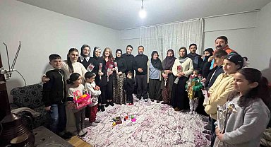 Kadın öğretmenler, depremi yaşayan kadınları unutmadı