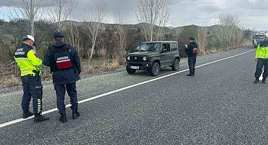 Elazığ'da jandarmadan huzur ve güven uygulaması: 18 şahıs yakalandı