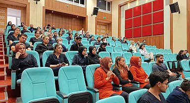 Elazığ'da sağlık çalışanlarına aşı ve transferleri hakkında bilgi verildi
