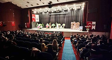 Elazığ'da tiyatro festivali yoğun ilgi gördü