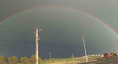 Sağanak sonrası oluşan gökkuşağı hayran bıraktı ti