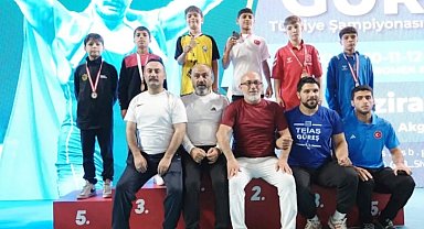 Elazığ Belediyesporlu güreşçi Türkiye 2.'si