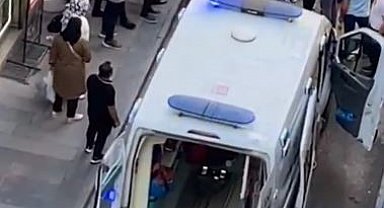 Sokak ortasında kalbi duran şahıs, vatandaşın kalp masajı ile hayata döndü
