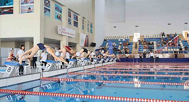 Analig yüzme heyecanı Elazığ'da yaşandı