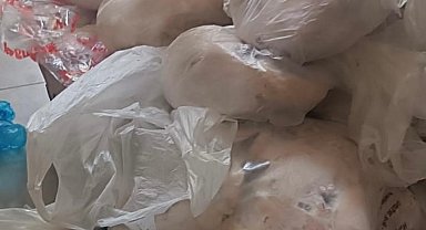 Elazığ'da 345 kilo küflenmiş tavuk ele geçirildi