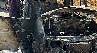 Elazığ'da minibüs küle döndü