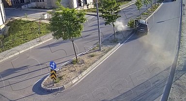 Elazığ'da trafik kazası kameralara yansıdı