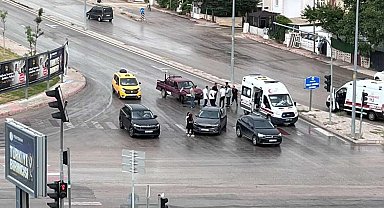 Elazığ'da zincirleme trafik kazası: 1 yaralı