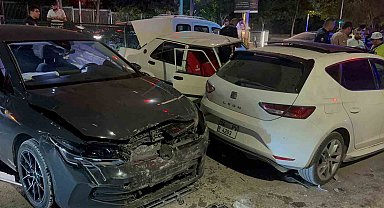 Elazığ'da zincirleme trafik kazası: 4 yaralı