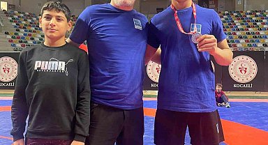 Elazığlı güreşçi milli takım kampında