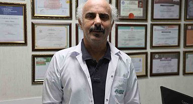 Kadın Hastalıkları ve Doğum Uzmanı Diribaş: "Yaz dönemlerinde gebelerin su tüketimini yaklaşık 2 kat arttırmalarını öneriyoruz"