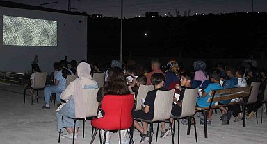 Palu'da çocuklara sinema keyfi