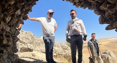 Vali Hatipoğlu, kazı çalışmalarını inceledi