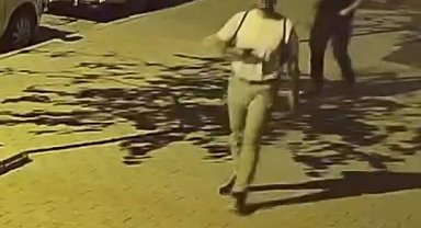 Yürüyerek geldikleri otoparktan bisikleti çalıp kaçtılar