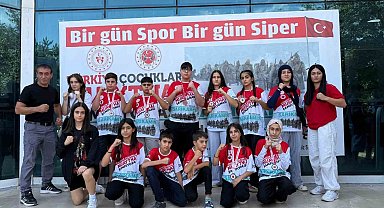Elazığ'a Muay-Thai'de 7 madalya